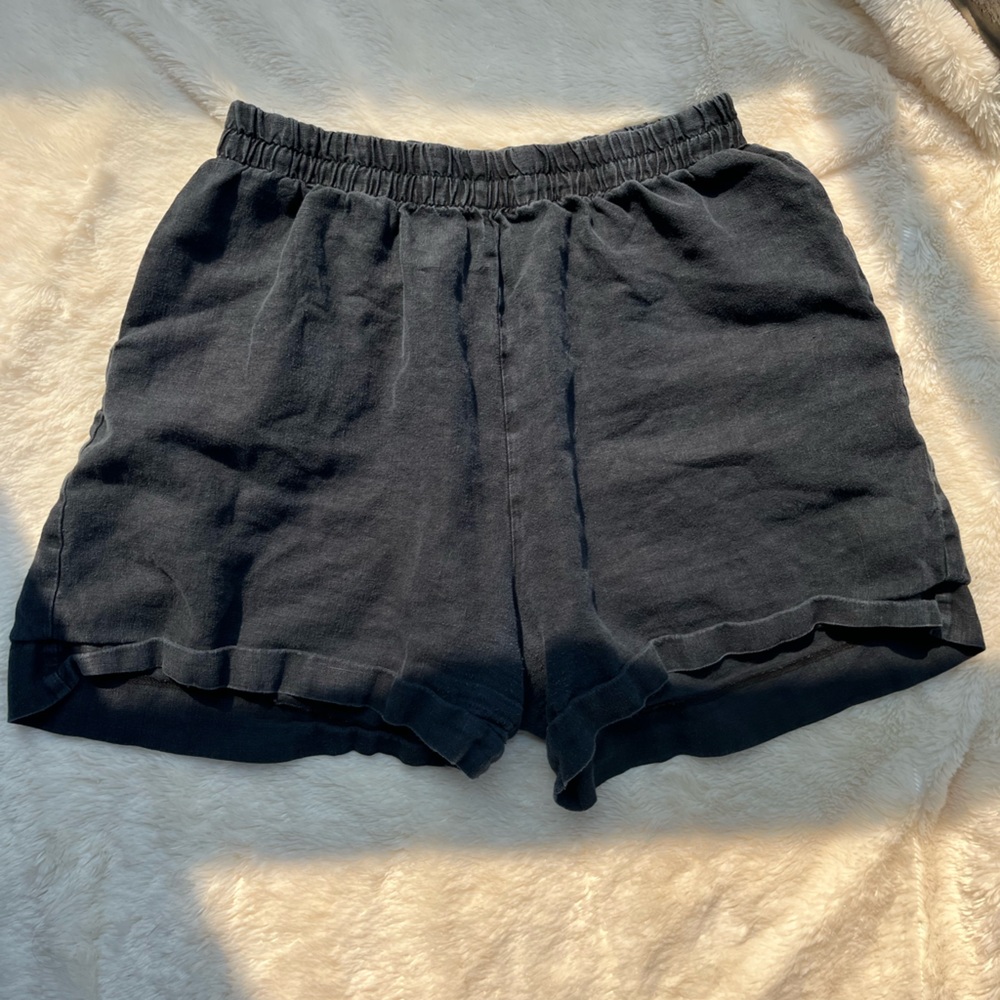 Free Label Shorts